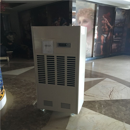 地下室很潮濕怎么辦，地下室除濕機管用
